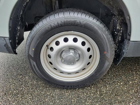 Used 2022 Ford Maverick XL FWD image 5