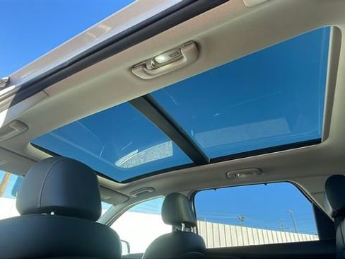 Used 2023 Kia Sorento SX Prestige image 36