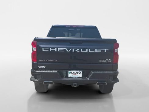 Used 2023 Chevrolet Silverado 1500 High Country w/ Technology Package AWD/4WD image 5