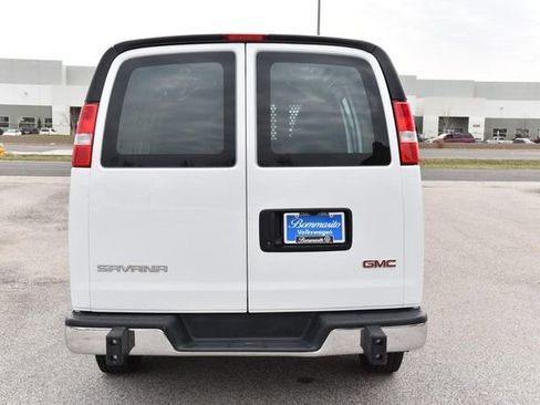 Used 2024 GMC Savana 2500 w/ Driver Convenience Package image 6