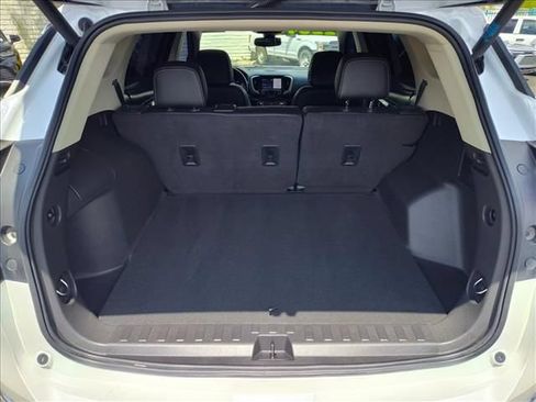 Used 2022 GMC Terrain Denali w/ Denali Premium Package AWD/4WD image 13
