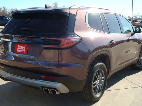 Used 2025 GMC Acadia Elevation image 4