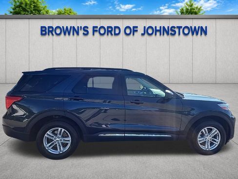 Used 2023 Ford Explorer XLT AWD/4WD image 8