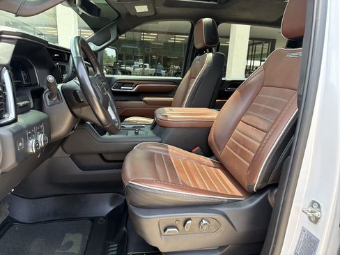 Used 2024 GMC Sierra 2500 Denali Ultimate w/ Max Trailering Package AWD/4WD image 16