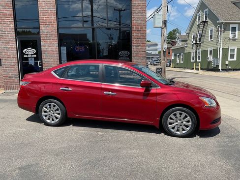 Used 2013 Nissan Sentra SV FWD image 2