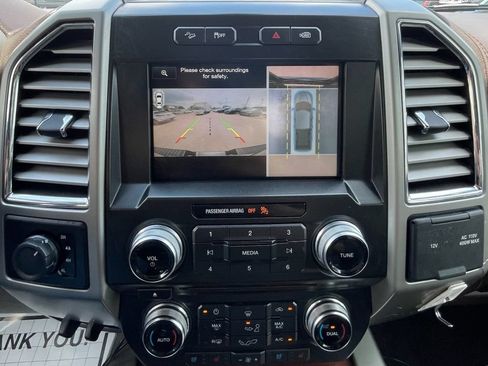 Used 2015 Ford F150 King Ranch w/ Equipment Group 601A Luxury AWD/4WD image 22