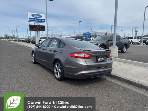 Used 2013 Ford Fusion SE image 5