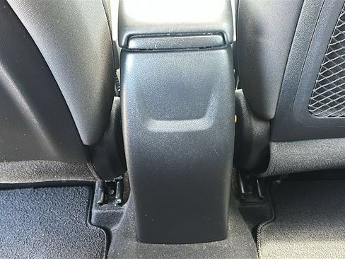 Used 2023 Hyundai Venue SEL FWD image 31