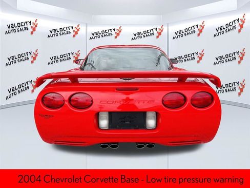 Used 2004 Chevrolet Corvette Coupe w/ Preferred Equipment Group RWD image 4