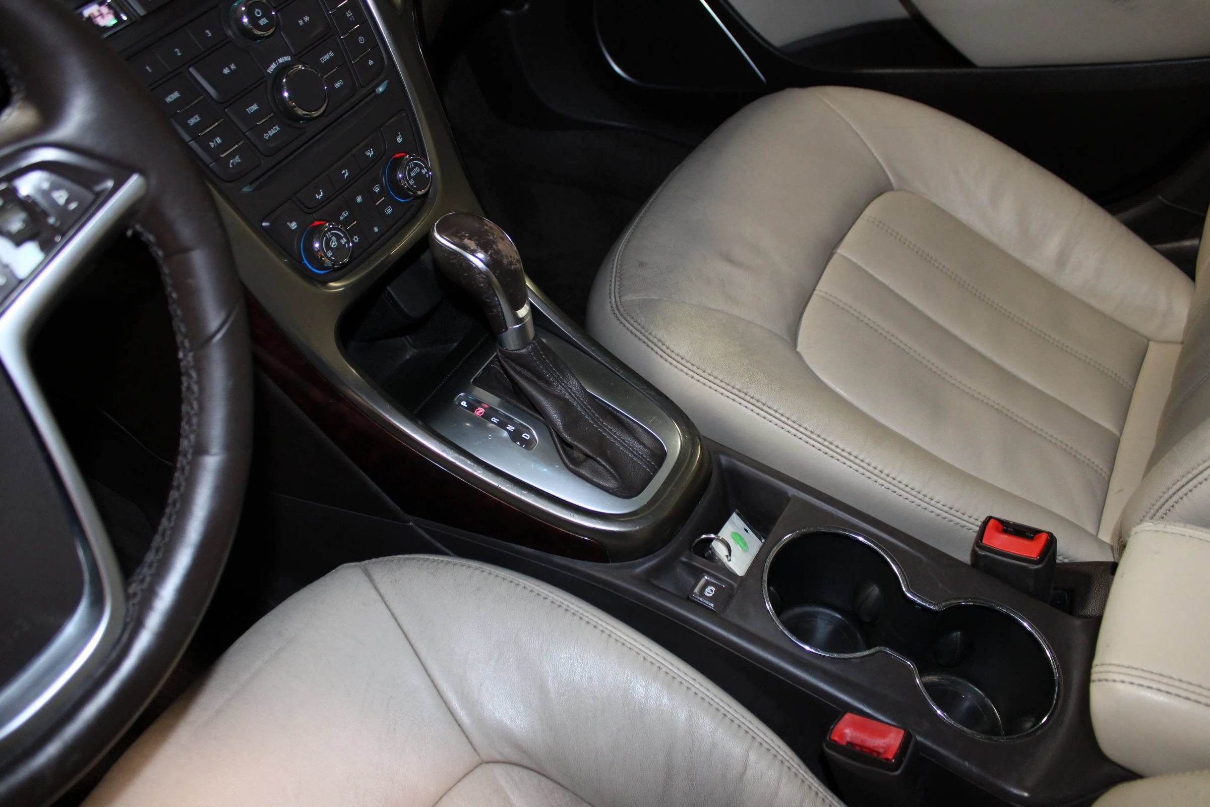 Used 2012 Buick Verano Leather FWD image 16