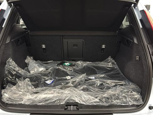 New 2026 Volvo XC40 B5 Plus w/ Protection Package Premier image 29