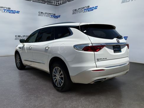 Used 2024 Buick Enclave Premium AWD/4WD image 7
