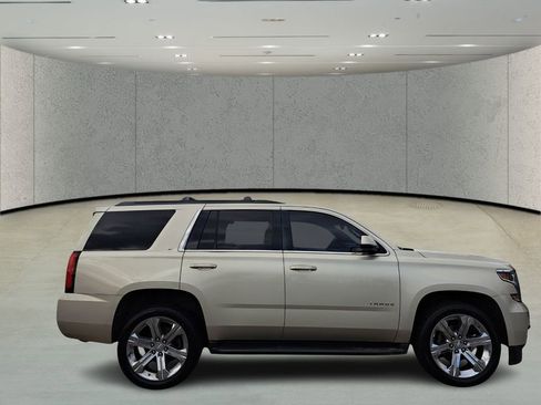 Used 2016 Chevrolet Tahoe LT image 4