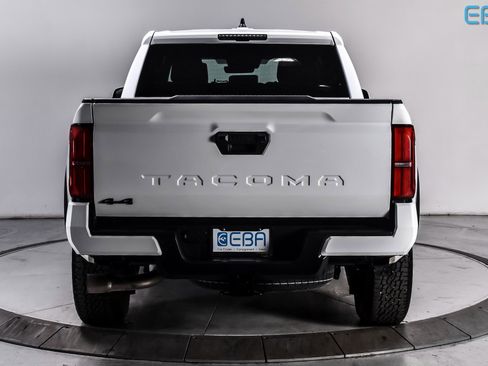 Used 2025 Toyota Tacoma TRD Off-Road image 5