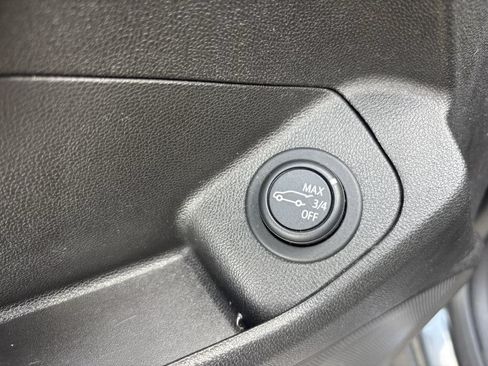 Used 2019 GMC Terrain SLT w/ Preferred Package FWD image 34