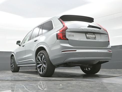 New 2026 Volvo XC90 B5 Core w/ Protection Package image 34