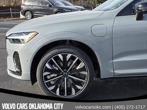 Used 2026 Volvo XC60 T8 Ultra w/ Protection Package Premier AWD/4WD image 9