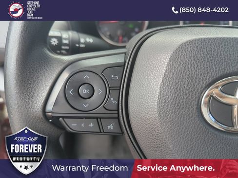 Used 2019 Toyota RAV4 XLE FWD image 21