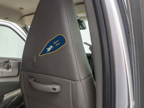 Used 2019 Chevrolet Express 3500 LS RWD image 41