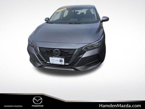 Used 2020 Nissan Sentra SV image 2