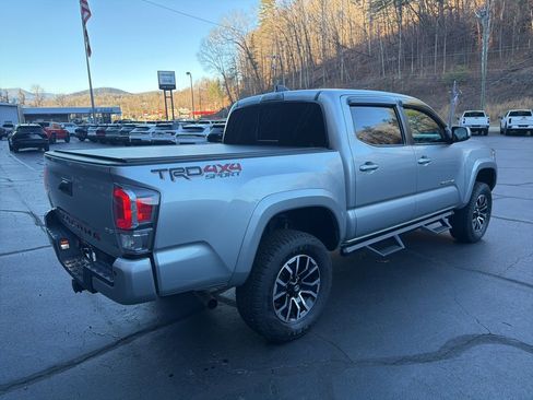 Used 2023 Toyota Tacoma 4x4 Double Cab image 4