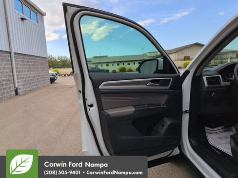 Used 2022 Volkswagen Atlas SEL AWD/4WD image 10