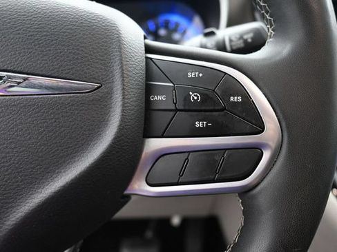 Used 2023 Chrysler Voyager LX FWD image 21