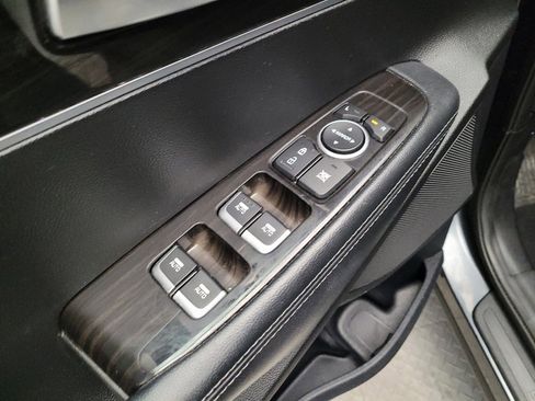 Used 2020 Kia Sorento LX image 27