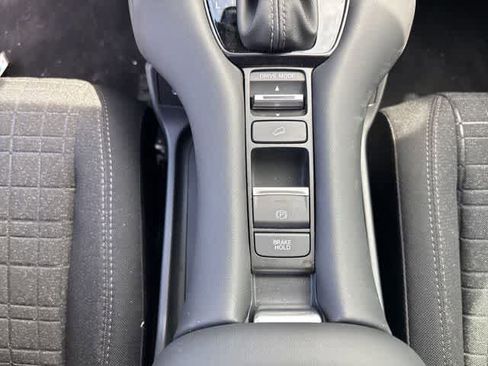 Used 2026 Honda HR-V LX image 17