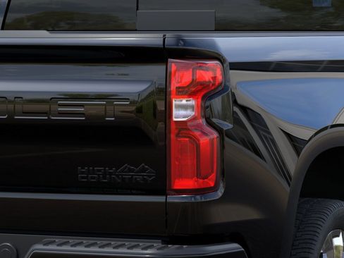 New 2026 Chevrolet Silverado 1500 High Country AWD/4WD image 11