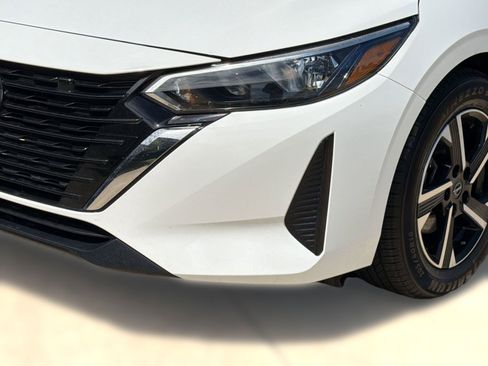 Used 2024 Nissan Sentra SV image 11