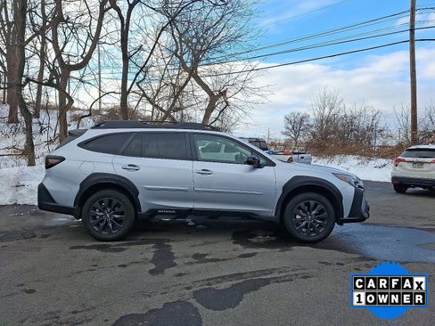Certified 2025 Subaru Outback Onyx Edition image 9