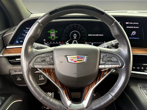 Used 2023 Cadillac Escalade ESV Premium Luxury AWD/4WD image 19