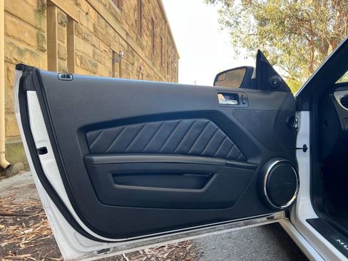 Used 2013 Ford Mustang Premium image 13