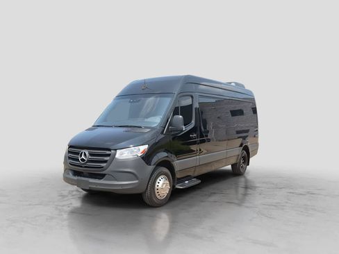 Used 2022 Mercedes-Benz Sprinter 3500 image 4