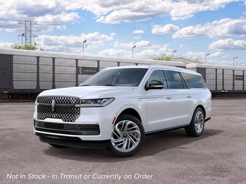 New 2027 Lincoln Navigator L Reserve AWD/4WD image 2