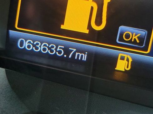 Used 2015 Ford Edge Titanium w/ Technology Package FWD image 29