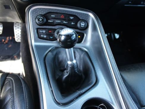 Used 2018 Dodge Challenger SRT w/ Technology Group RWD image 19