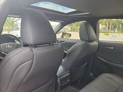 Used 2023 Lexus IS 350 F Sport w/ Memory Package RWD image 15