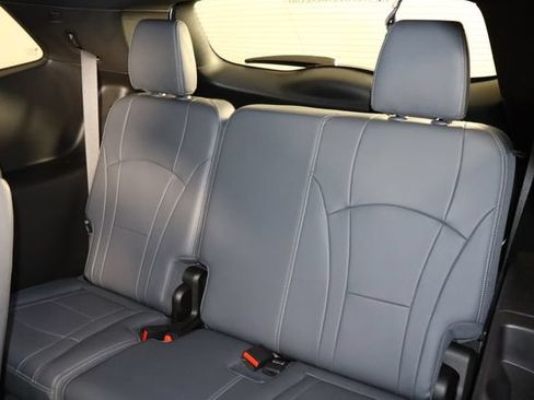 Used 2023 Buick Enclave Essence w/ Trailering Package, 5000 lbs. FWD image 17