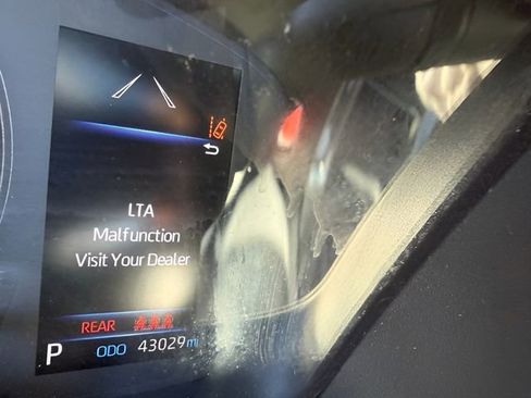 Used 2021 Toyota Corolla SE w/ SE Premium Package FWD image 12
