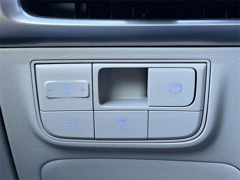 Certified 2025 Hyundai Tucson Limited image 24