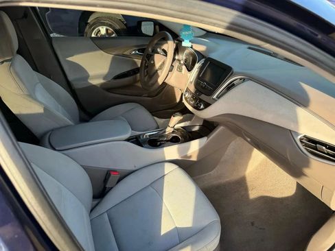Used 2018 Chevrolet Malibu LS FWD image 12