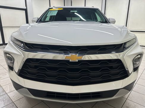 Certified 2024 Chevrolet Blazer LT w/ Convenience Package image 12