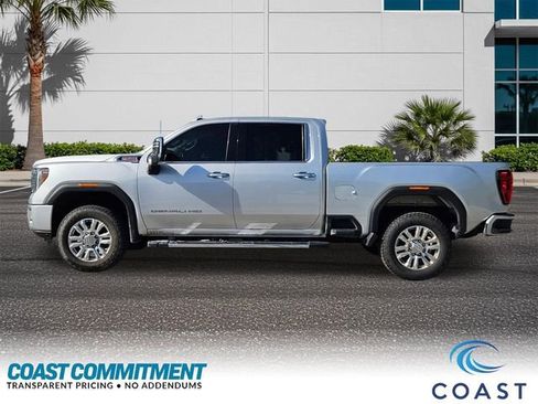 Used 2023 GMC Sierra 2500 Denali w/ Denali Ultimate Package AWD/4WD image 3