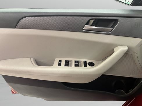Used 2019 Hyundai Sonata SE FWD image 22