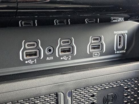 New 2025 RAM 2500 Limited image 22