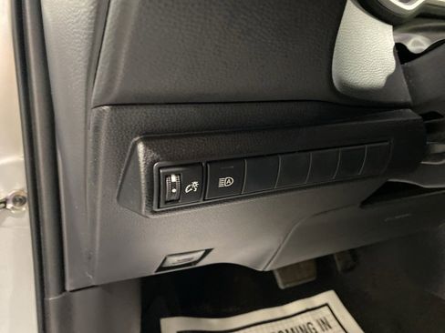 Used 2023 Toyota Corolla SE image 25