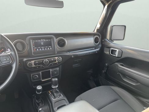 Certified 2022 Jeep Wrangler Unlimited Sport image 23