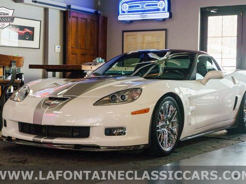 Used 2013 Chevrolet Corvette ZR1 w/ 3ZR Preferred Equipment Group RWD image 18